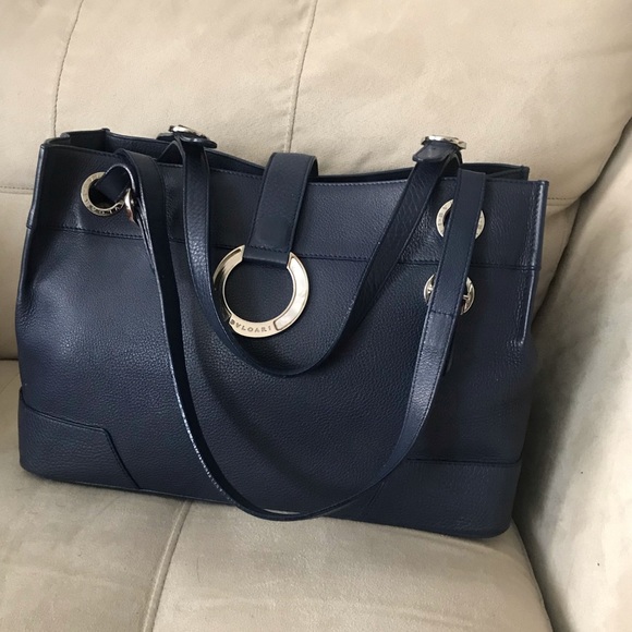 RARE! 💫Bvlgari Navy Soft Grain Leather Handbag - Picture 16 of 16
